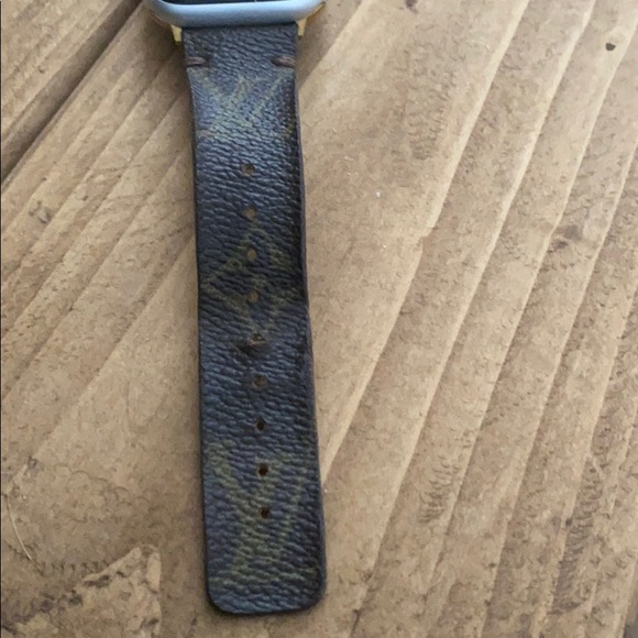 Louis Vuitton Apple Watch band 44mm - Picture 2 of 3